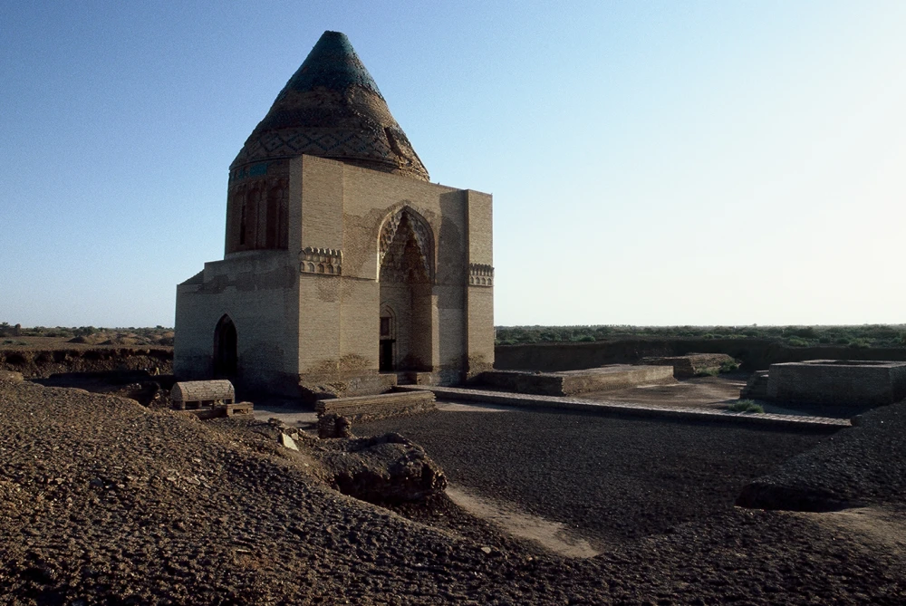 ПАМЯТНИКИ КУНЯУРГЕНЧА