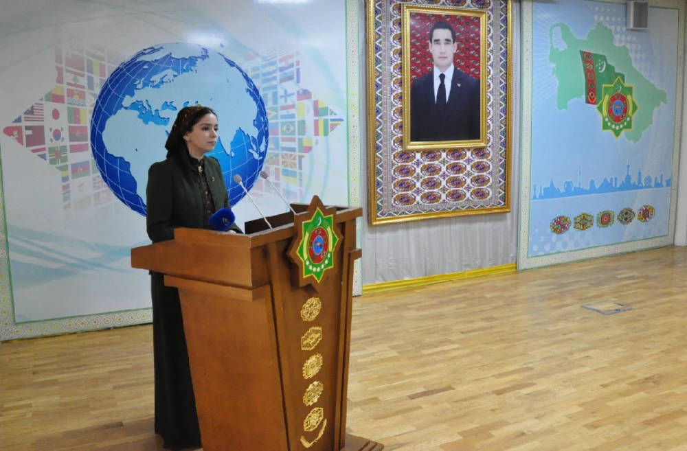 A training course on the adoption of  the Constitution of Turkmenistan