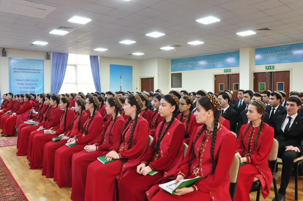A CONSULTATIVE MEETING DEDICATED TO THE FRIENDLY VISIT OF THE NATIONAL LEADER OF THE TURKMEN PEOPLE, CHAIRMAN OF THE HALK MASLAHATY OF TURKMENISTAN, HERO ARKADAG TO THE PEOPLE'S REPUBLIC OF CHINA