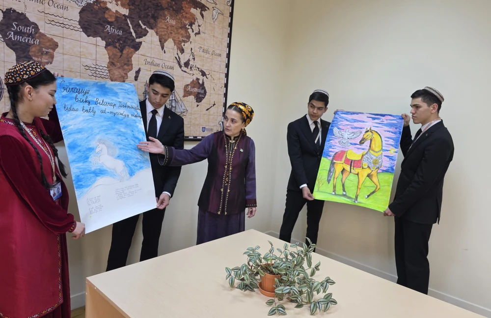 SURAT ÇEKMEK BÄSLEŞIGI GEÇIRILDI