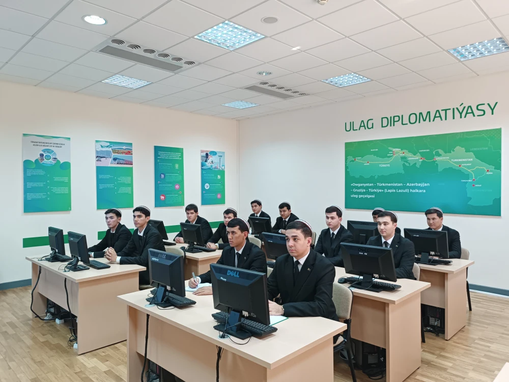“AÇYK GAPYLAR DAŞARY YKDYSADY SYÝASATY” ATLY WAGYZ-NESIHAT ÇÄRESI GEÇIRILDI