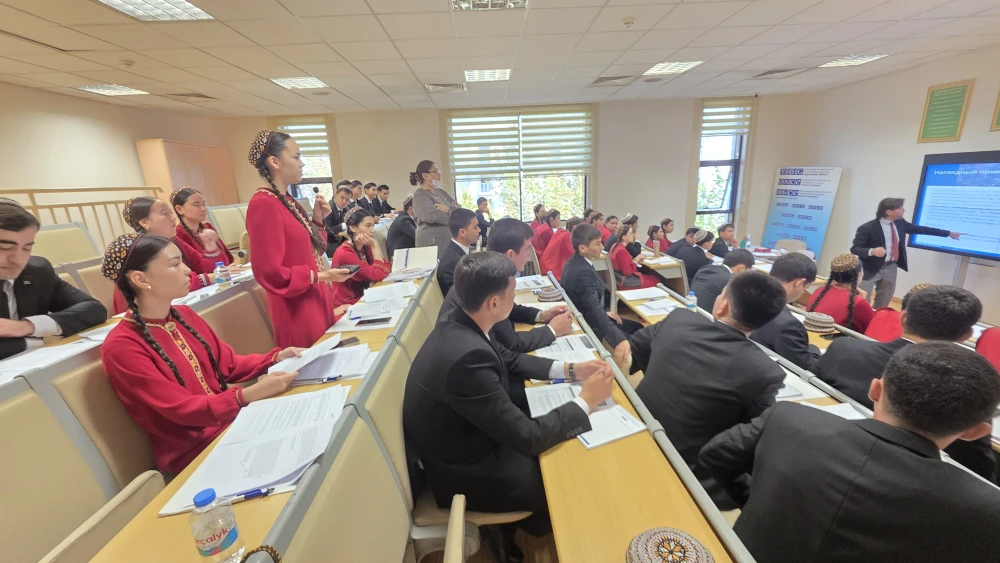 A TRAINING SEMINAR ON HUMAN RIGHTS AND INTERNATIONAL HUMANITARIAN LAW WAS HELD