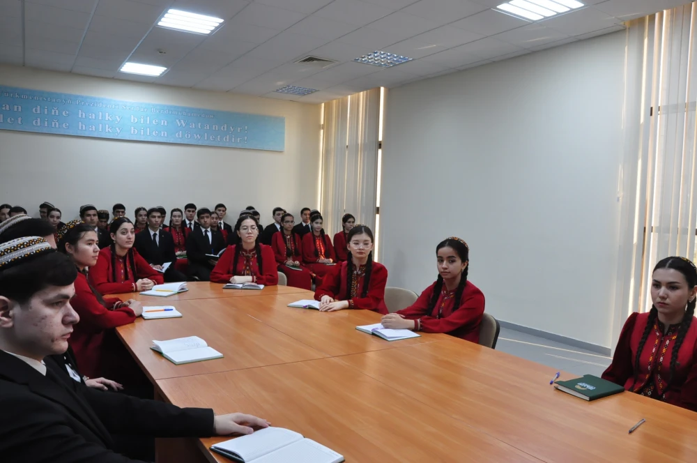 PARAHATÇYLYGYŇ HATYRASYNA MEDENI DIPLOMATIÝANYŇ ORNY ARA ALNYP MASLAHATLAŞYLDY