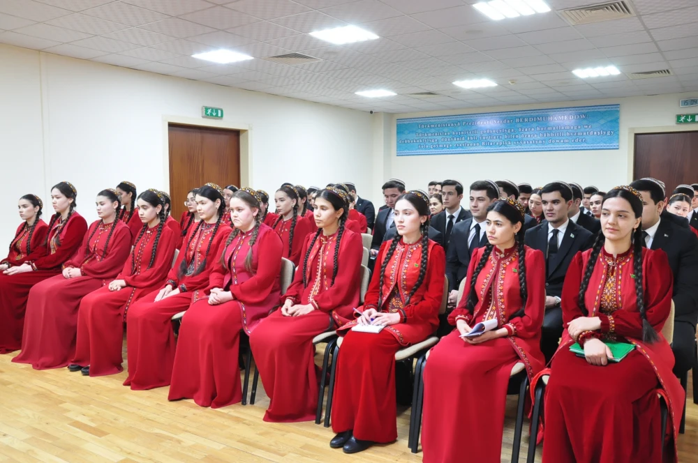 СТУДЕНТЫ НАЦИОНАЛЬНОЙ ШКОЛЫ ТУРКМЕНСКОЙ ДИПЛОМАТИИ ПРИНЯЛИ УЧАСТИЕ В ОТБОРОЧНЫХ ТУРАХ КОНКУРСА «ФРАНКОФОНИЯ-2026»