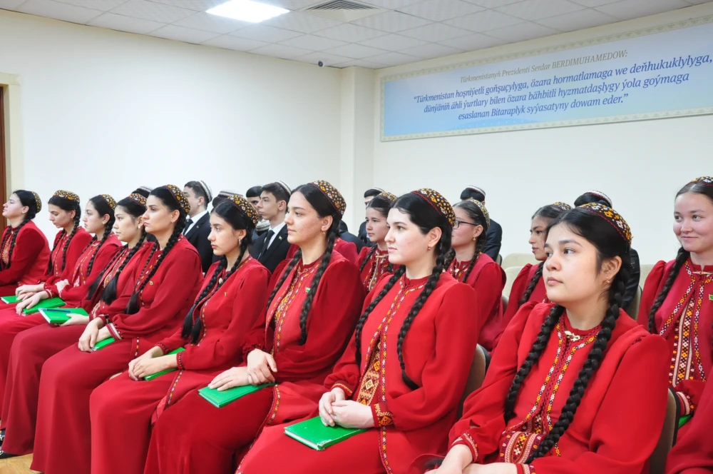 BEDEWLERE BAGYŞLANAN «BREÝN-RING» BÄSLEŞIGI GEÇIRILDI