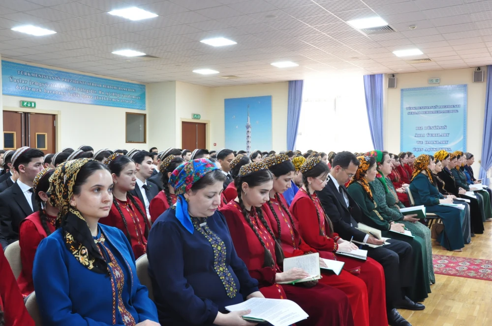 Проведена научно-практическая конференция, посвящённая Дню Победы