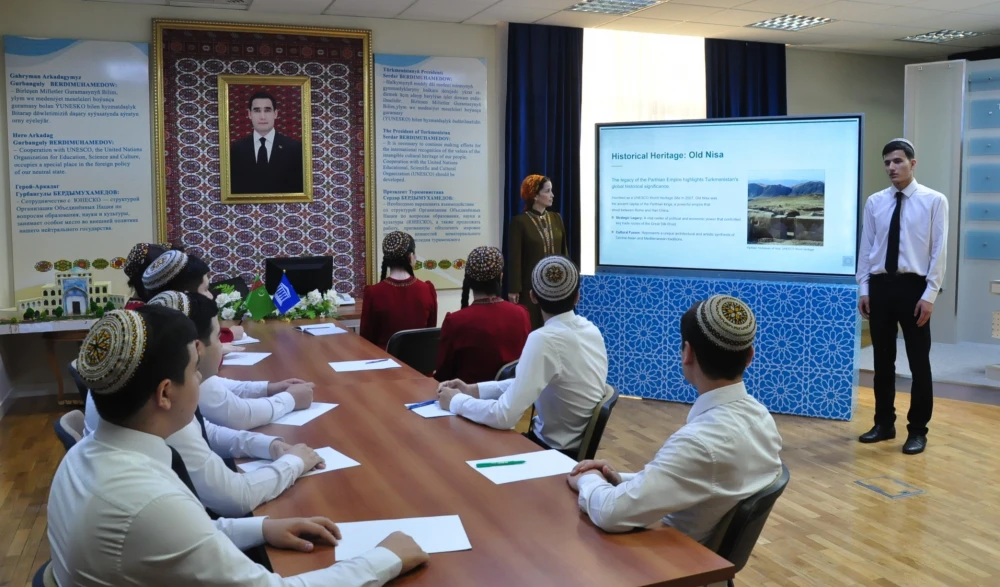 PRESENTATION COMPETITION ENTITLED “CULTURAL DIPLOMACY – A BRIDGE OF FRIENDSHIP”