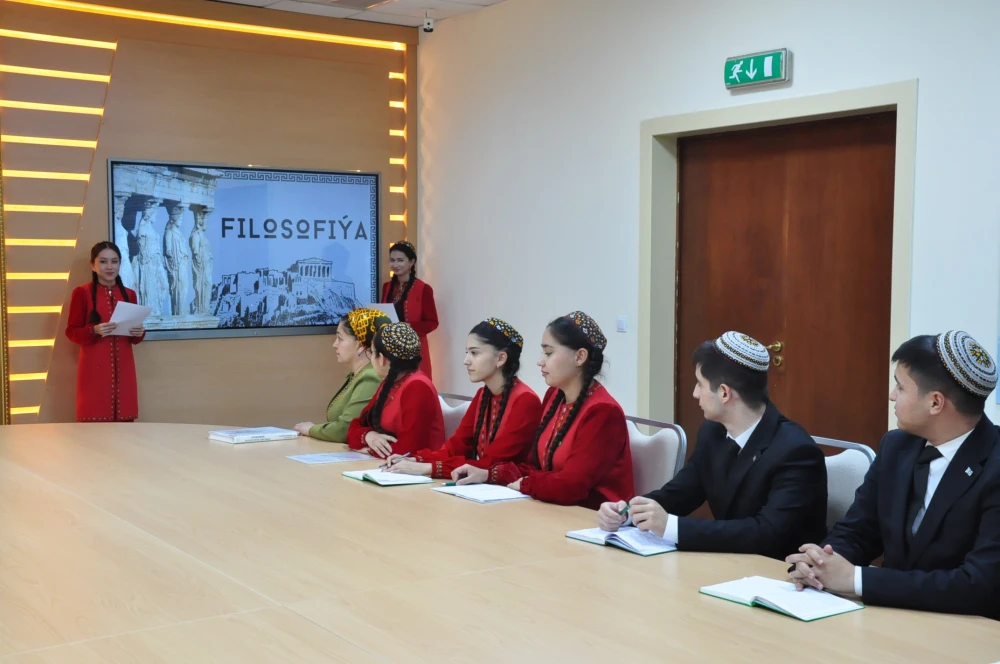 «FILOSOFIÝA – ÄHLI YLYMLARYŇ GÖZBAŞY» ATLY YLMY SEMINAR GEÇIRILDI