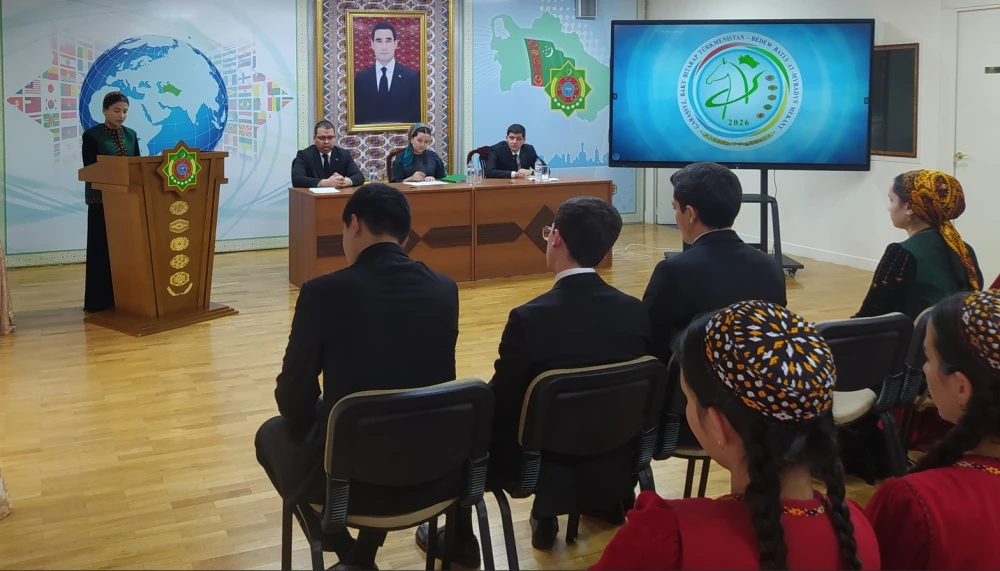 «SANLY TEHNOLOGIÝALAR WE YLMY DIPLOMATIÝA» ATLY YLMY-DÖREDIJILIK MASLAHATY GEÇIRILDI