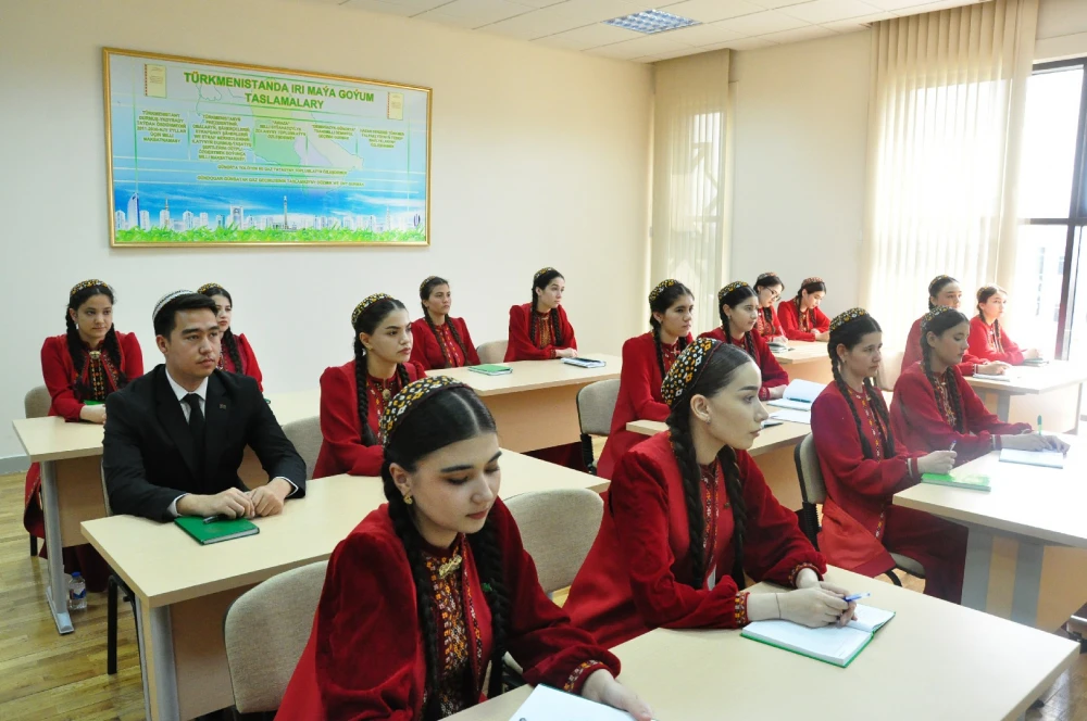Durnukly ösüş maksatlary boýunça geçirilen okuw sapagy