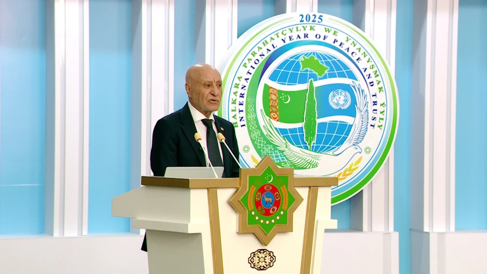 “DIALOG – PARAHATÇYLYGYŇ KEPILI” ATLY BRIFING GEÇIRILDI