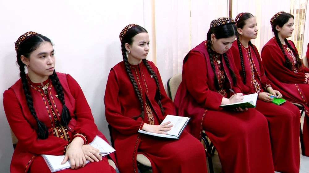 A Training Session on Public Diplomacy Was Held