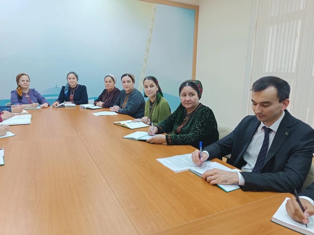 AN ONLINE METHODOLOGICAL AND TRAINING SEMINAR WAS HELD AT IIR MFA