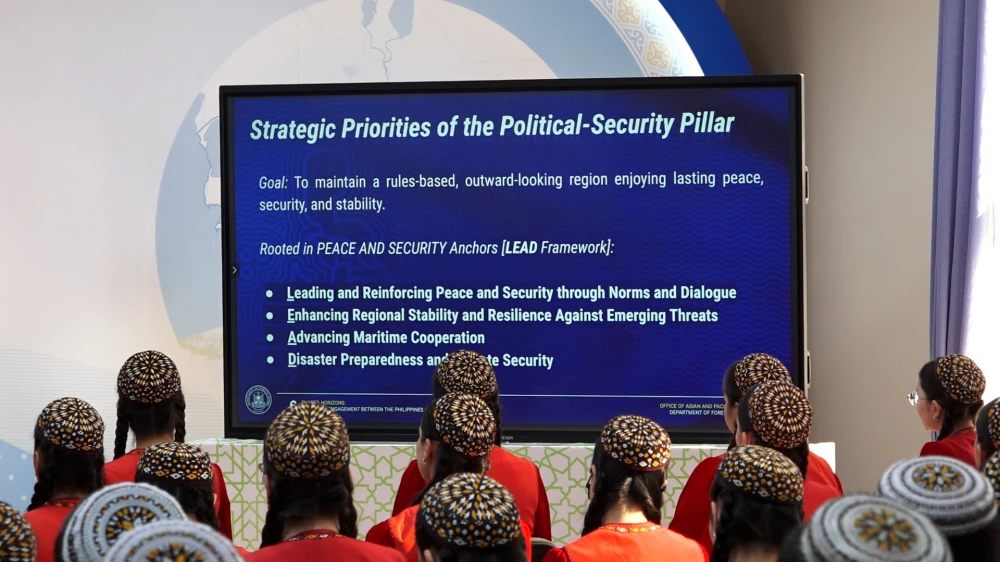 MEETING WITH A DISTINGUISHED GUEST: SEMINAR BY THE DEPUTY MINISTER OF FOREIGN AFFAIRS OF THE PHILIPPINES