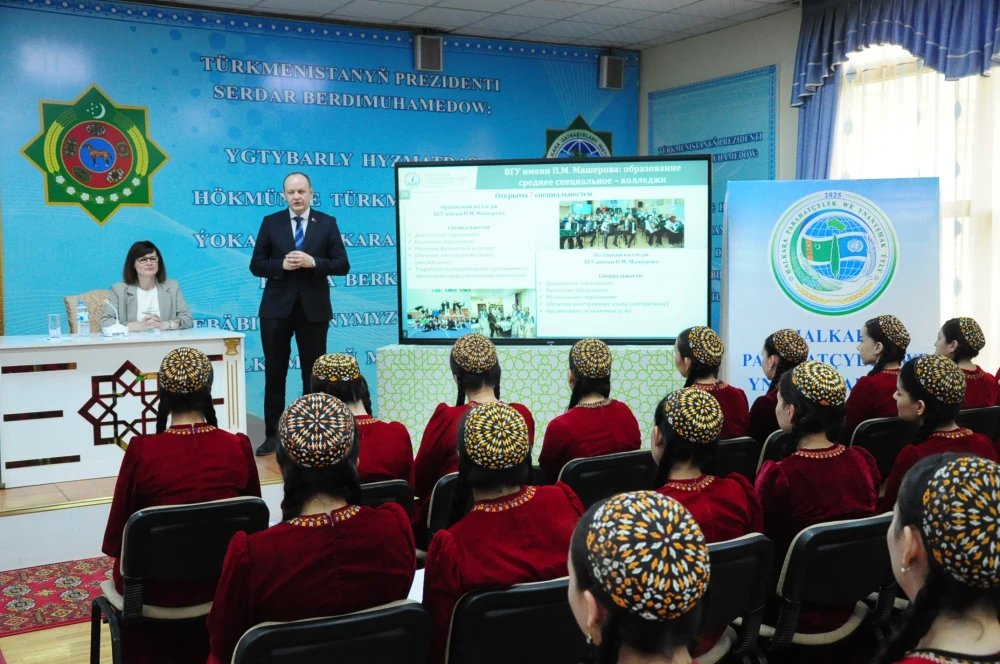 TRAINING SESSION ON THE TURKMEN-BELARUSIAN  PARTNERSHIP