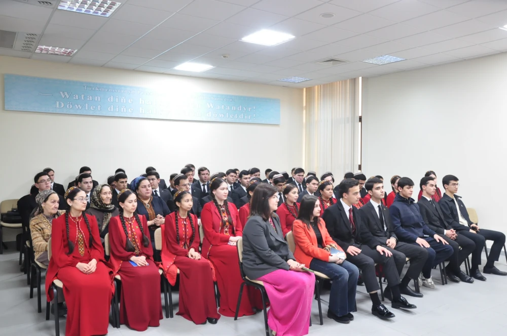 Türkmenistanyň Gyzyl Ýarymaý Milli jemgyýetiniň döredilmegine bagyşlanan çäre