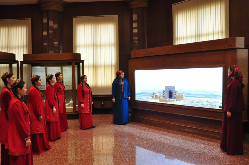 MILLI GYMMATLYKLARA BAGYŞLANAN GEZELENÇ