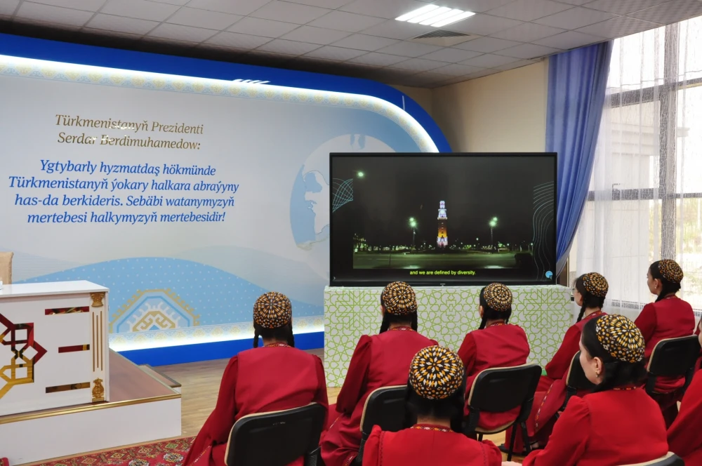 РАЗВИВАЯ ДИАЛОГ С ЛАТИНСКОЙ АМЕРИКОЙ: ВСТРЕЧА С ПОСЛОМ АРГЕНТИНСКОЙ РЕСПУБЛИКИ