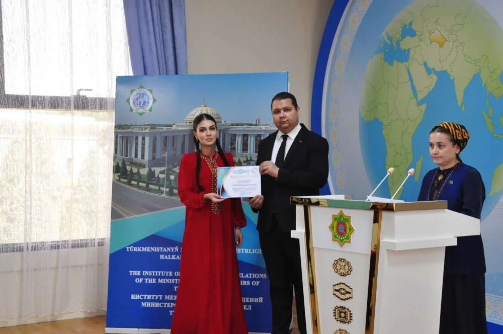 ŞAHADATNAMALARY GOWŞURYLYŞ DABARA GEÇIRILDI
