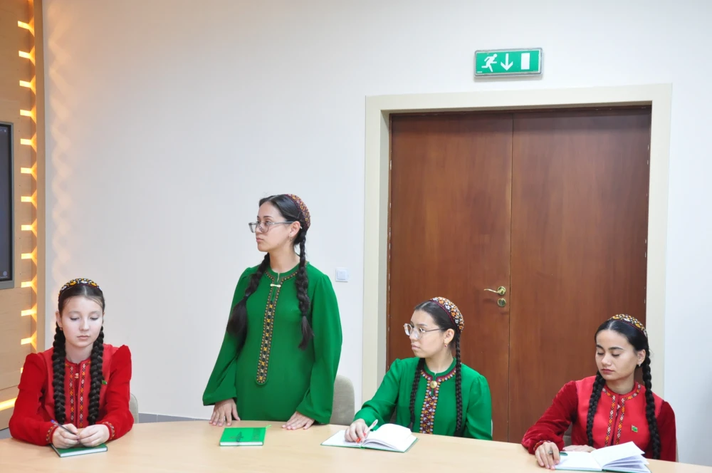 SEMINAR HIGHLIGHTS TURKMENISTAN’S NEUTRALITY POLICY
