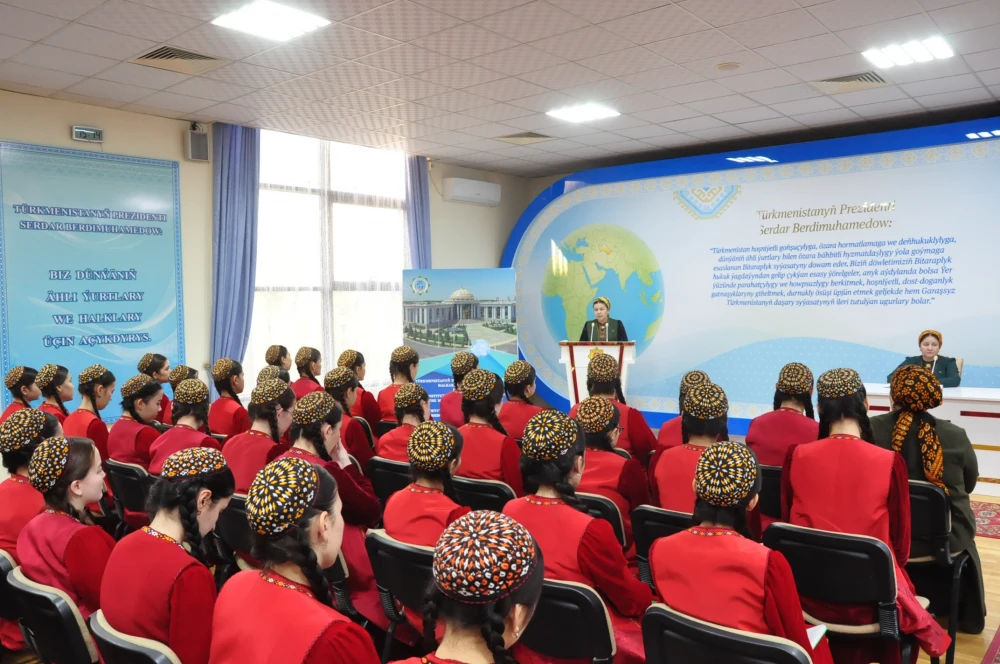 AN EDUCATIONAL AND ADVISORY EVENT FOR WOMEN AND GIRLS WAS HELD
