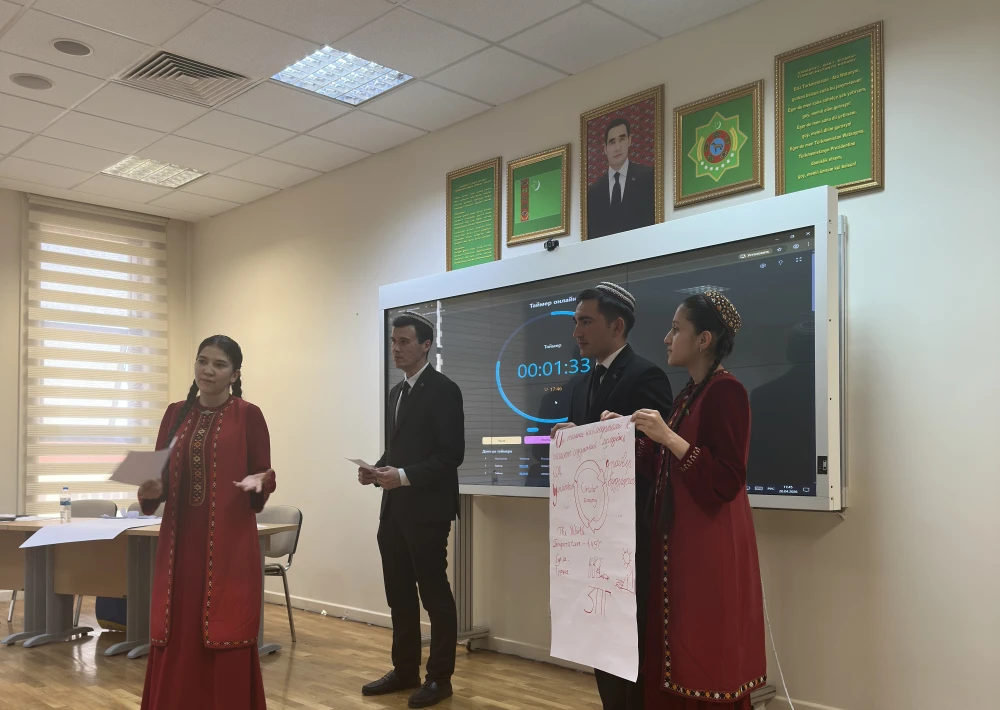 ÝHHG-NIŇ AŞGABATDAKY MERKEZINIŇ GURAMAGYNDA TALYPLAR ÜÇIN OKUW SAPAGY GEÇIRILDI