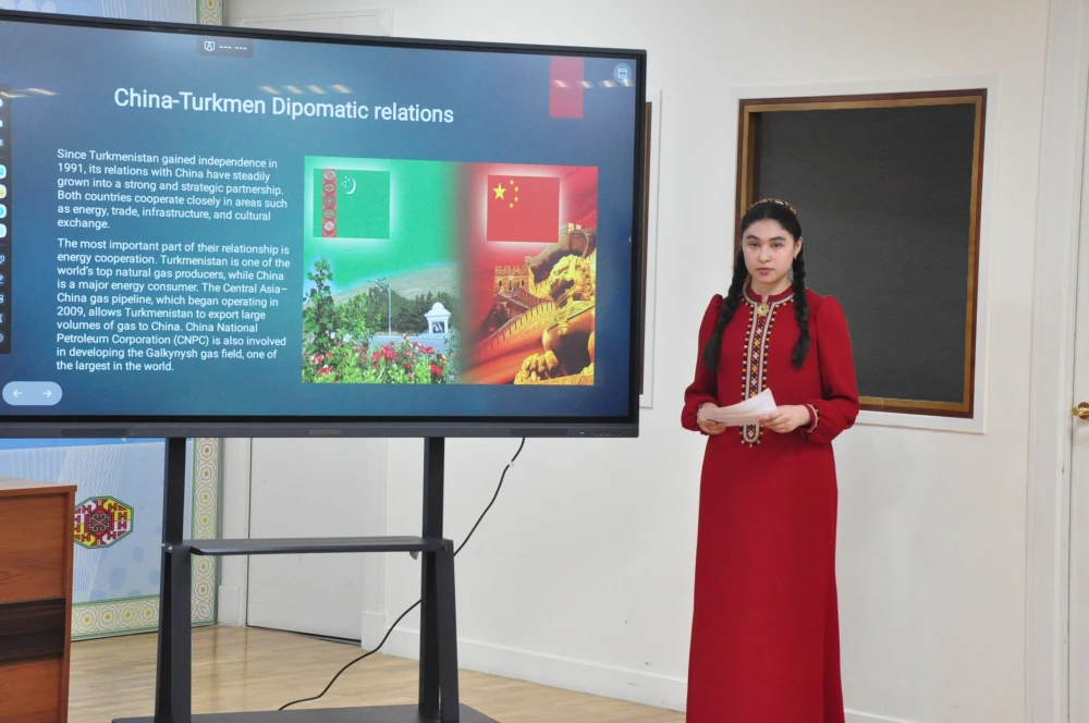 EXPRESSIVE READING COMPETITION “ BERK BINÝATLY WATANYM”