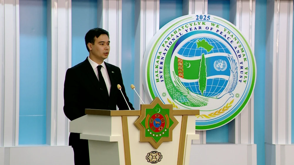 “DIALOG – PARAHATÇYLYGYŇ KEPILI” ATLY BRIFING GEÇIRILDI