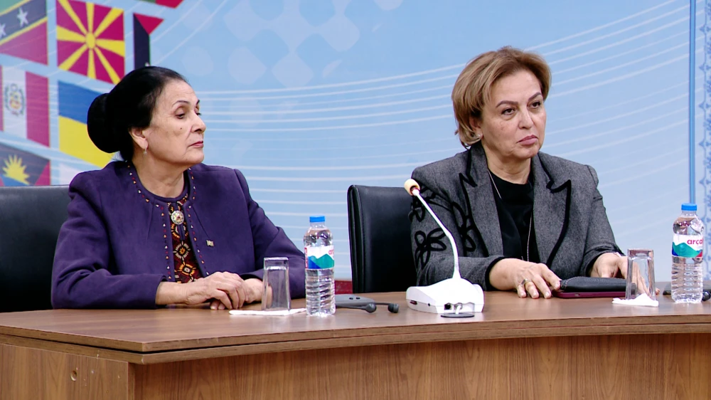 Zenan diplomatlaryň jemgyýetdäki orny we olaryň ýeten sepgitleri barada interaktiw dialog geçirildi