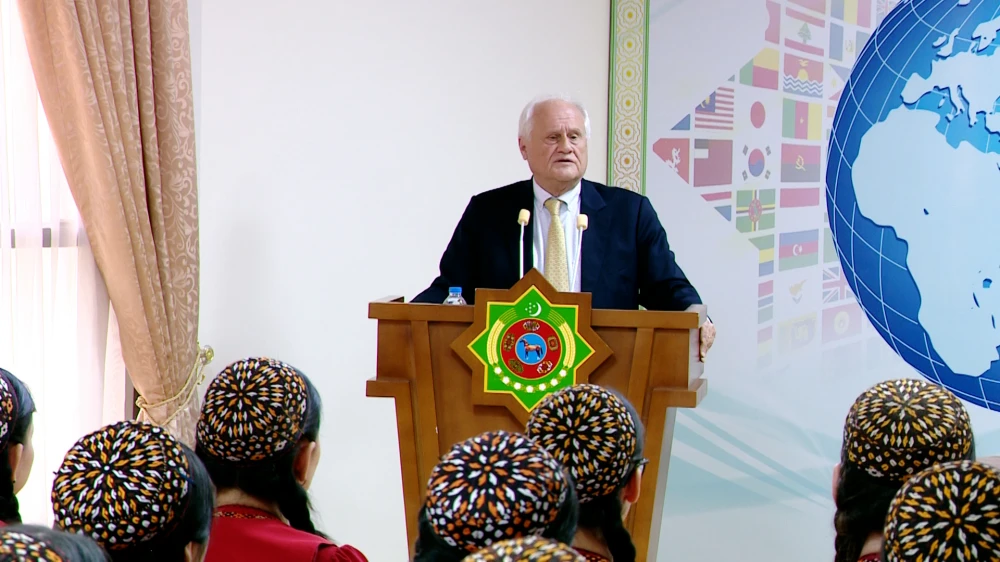 MEETINGS AND TRAINING SESSION HELD WITH THE REPRESENTATIVE OF THE AUSTRIAN INSTITUTE FOR EUROPEAN AND SECURITY POLICY