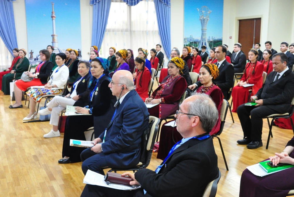 «Pähim-paýhas ummany Magtymguly Pyragy» atly halkara ylmy maslahatyň “Magtymguly – halklaryň dostluk köprüsi”  atly bölümçesi geçirildi