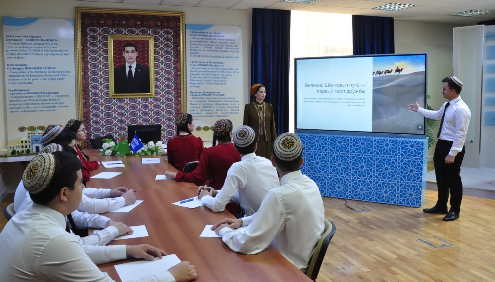 PRESENTATION COMPETITION ENTITLED “CULTURAL DIPLOMACY – A BRIDGE OF FRIENDSHIP”