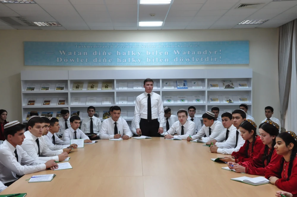 SEMINAR HIGHLIGHTS TURKMENISTAN’S NEUTRALITY POLICY