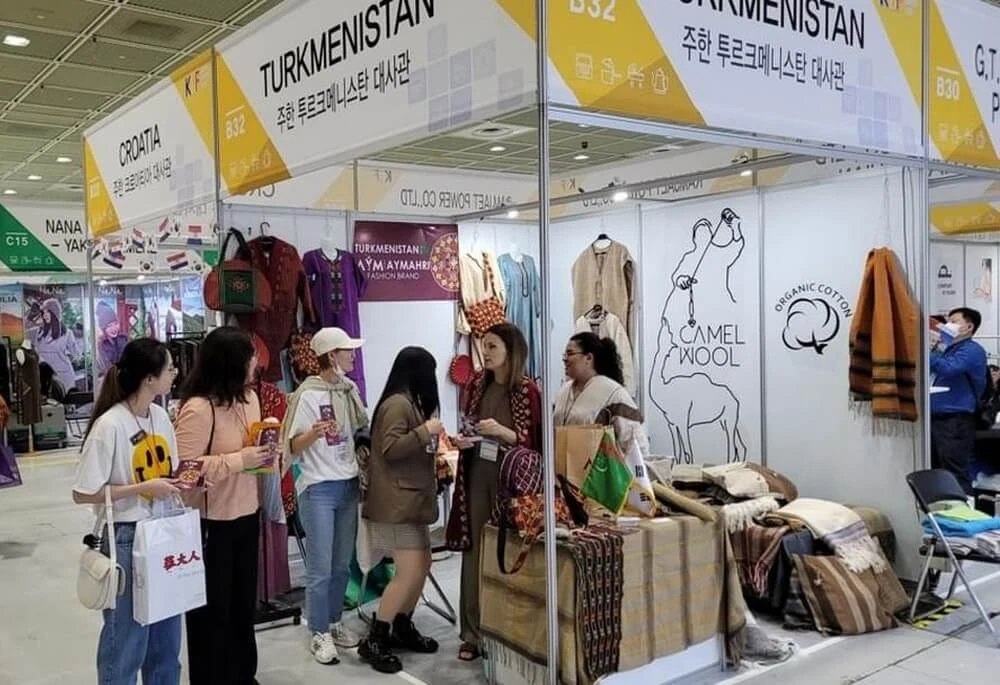 Türkmen önümleri “Korean Import Fair” halkara sergisinde görkezildi surady