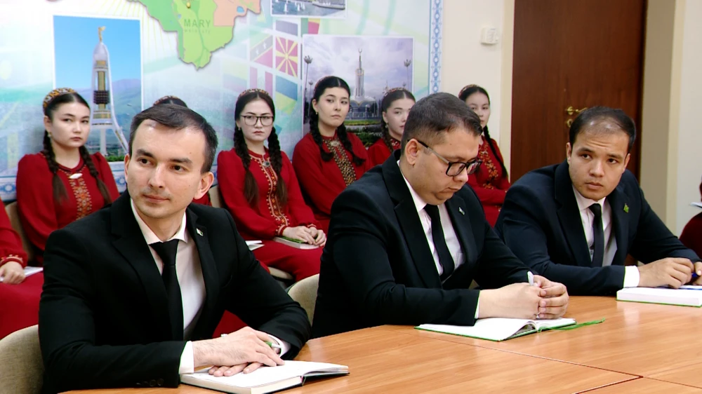 Sanly ulgam arkaly geçirilen halkara maslahat