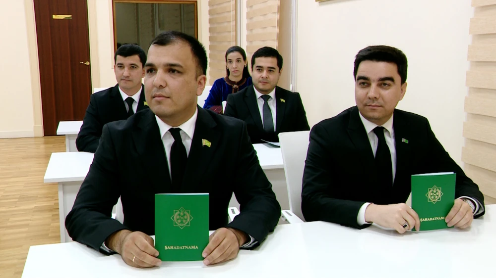 ЗАВЕРШЕНЫ ФАКУЛЬТАТИВНЫЕ СЕМИНАРЫ В УЧЕБНОМ ЦЕНТРЕ ПО ПРИОРИТЕТНЫМ НАПРАВЛЕНИЯМ ДИПЛОМАТИИ ТУРКМЕНИСТАНА
