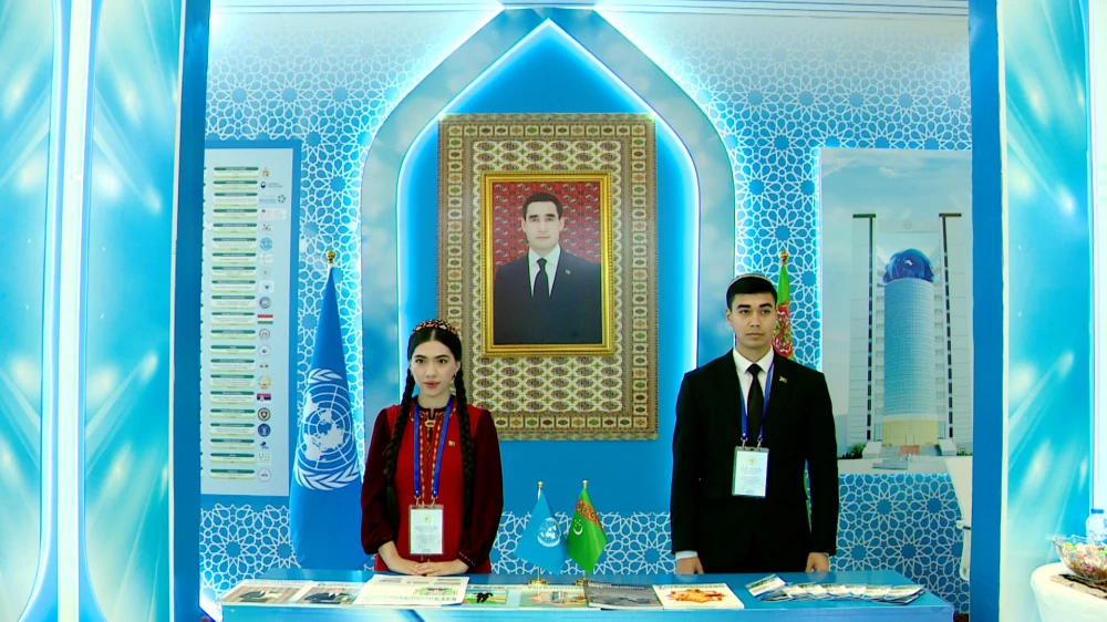 Halkara sergi we ylmy maslahat öz işine başlady