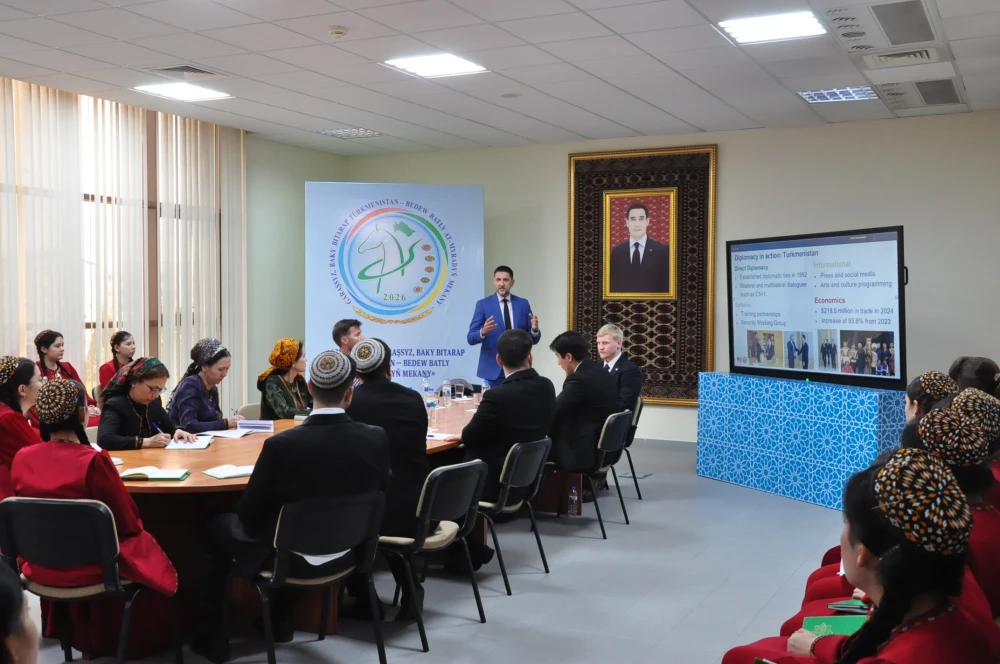 A Training Session on Public Diplomacy Was Held