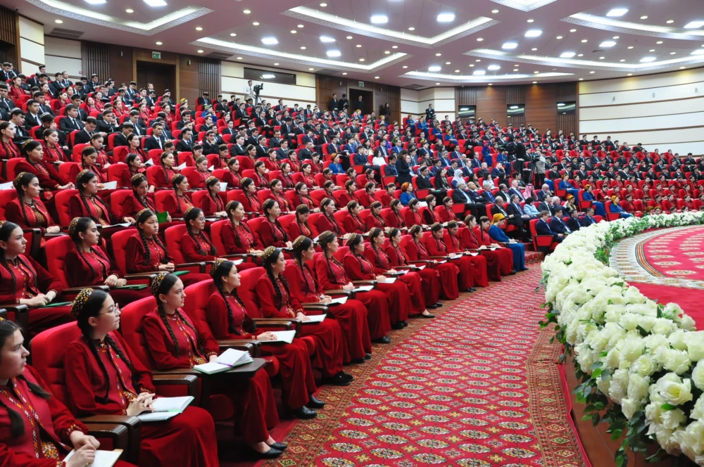 MERKEZI AZIÝANYŇ ÝAŞ DIPLOMATLARY WE DÖWLET GULLUKÇYLARY ÜÇIN SEBITLEÝIN OKUW MASLAHATYNYŇ AÇYLYŞ DABARASY GEÇIRILDI