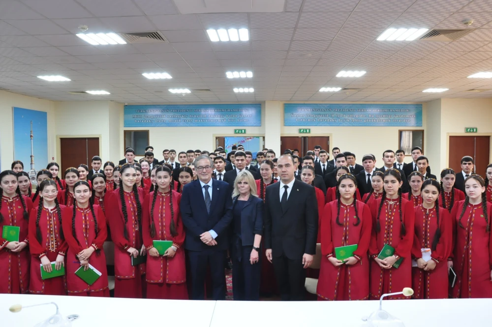 РАЗВИВАЯ ДИАЛОГ С ЛАТИНСКОЙ АМЕРИКОЙ: ВСТРЕЧА С ПОСЛОМ АРГЕНТИНСКОЙ РЕСПУБЛИКИ