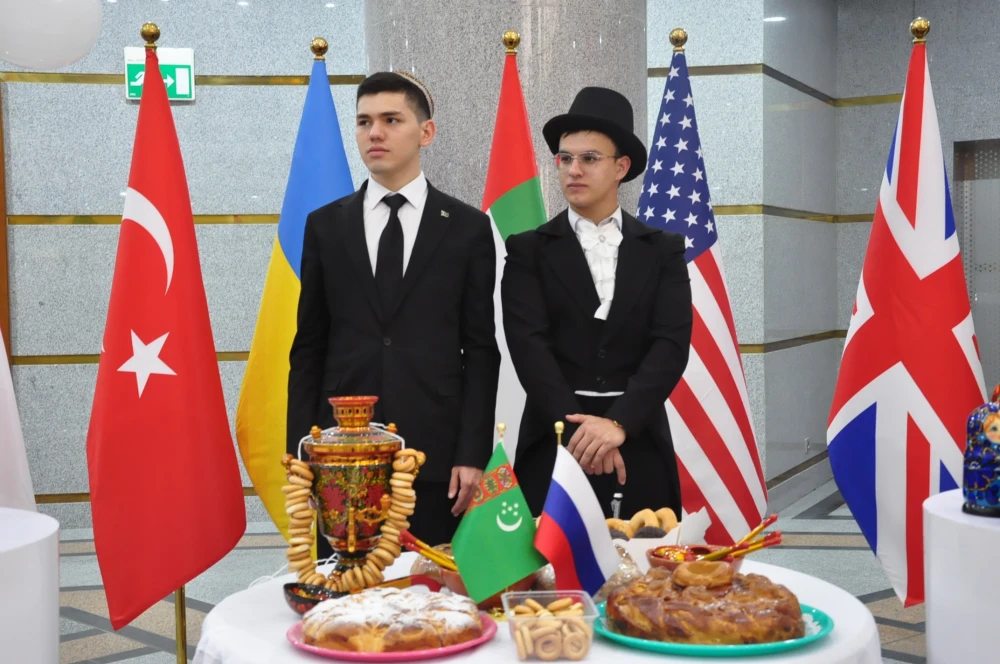 DILLER – DOSTLUK ÇEMENI