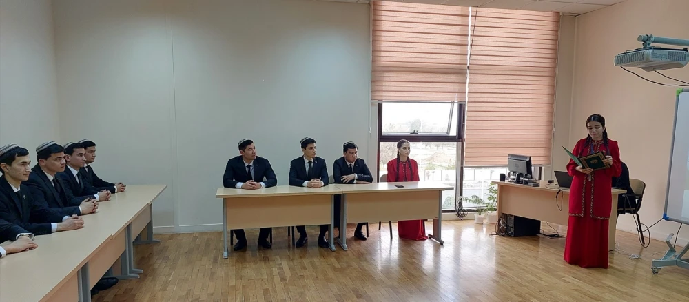 The presentation competition "Achievements of the  National School of Turkmen Diplomacy"