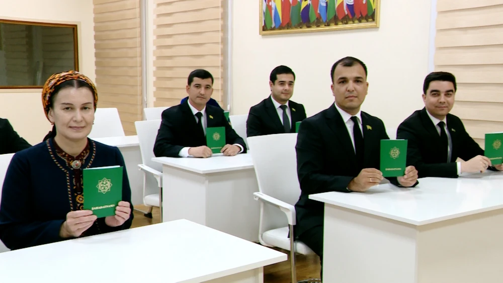 ЗАВЕРШЕНЫ ФАКУЛЬТАТИВНЫЕ СЕМИНАРЫ В УЧЕБНОМ ЦЕНТРЕ ПО ПРИОРИТЕТНЫМ НАПРАВЛЕНИЯМ ДИПЛОМАТИИ ТУРКМЕНИСТАНА