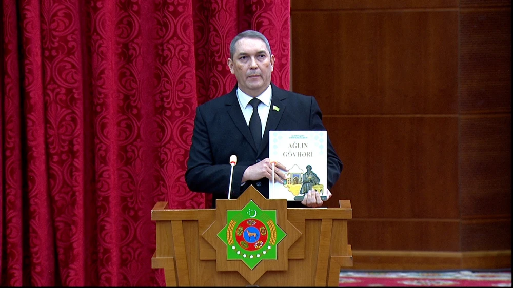 A CEREMONIAL MEETING WAS HELD ON THE OCCASION OF THE TRANSLATION OF THE BOOK “JEWEL OF THE MIND” BY THE HERO ARKADAG INTO THE AZERBAIJANI LANGUAGE
