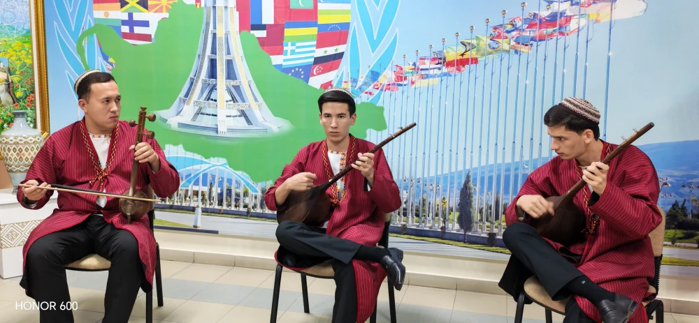 «MILLI MIRASYMYZ – GARAŞSYZLYGYMYZYŇ BERK BINÝADYDYR» ATLY HALKARA MASLAHAT GEÇIRILDI