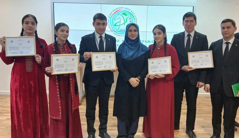 Pars dilini öwretmek boýunça okuw sapagy geçirildi surady