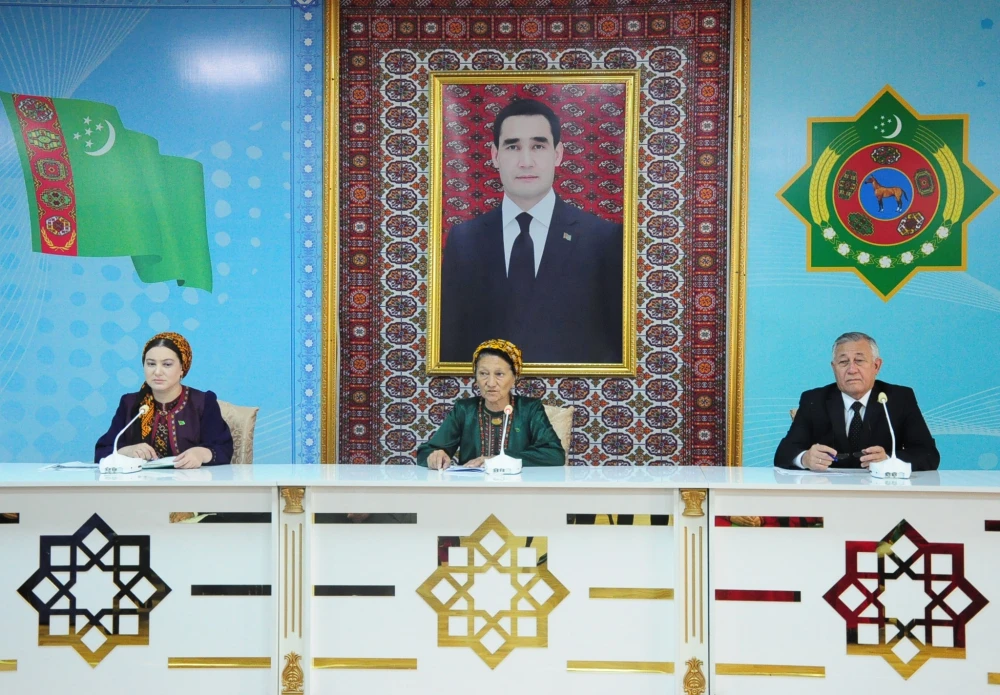 Bilimler we talyp ýaşlar güni mynasybetli ylmy-amaly maslahat geçirildi surady