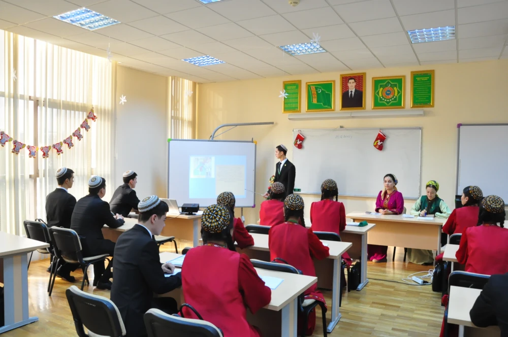 Gahryman Arkadagymyzyň eserlerinde sagdyn-durmuş ýörelgesi surady