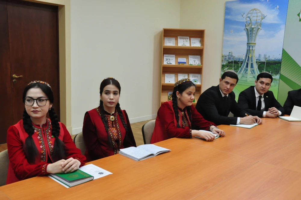 Onlaýn açyk sapak geçirildi