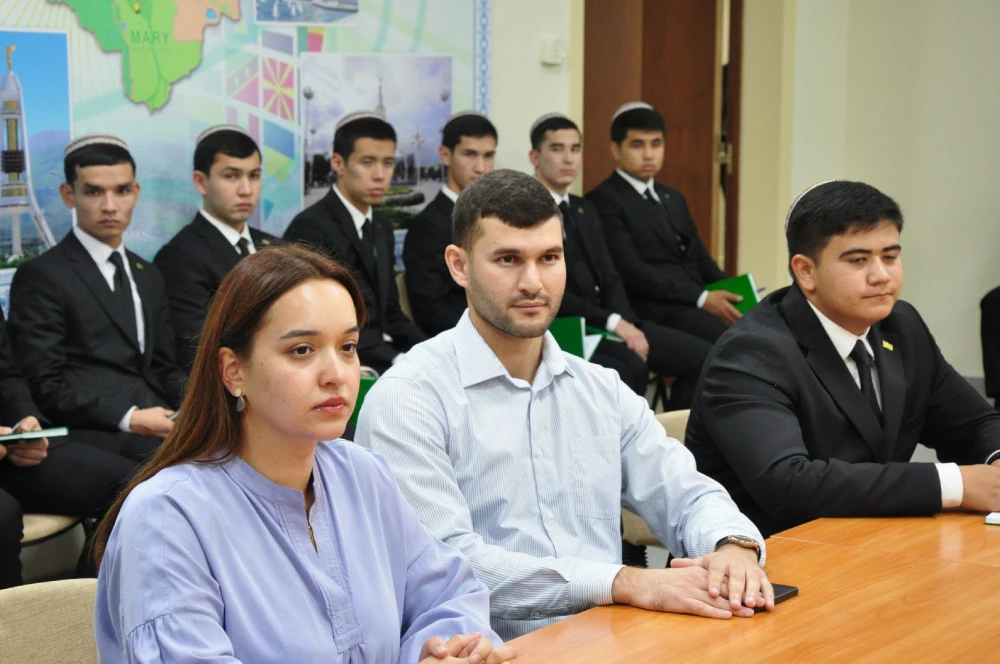 A TRAINING SEMINAR «ENGAGING YOUTH TO ENTREPRENEURSHIP» WAS HELD